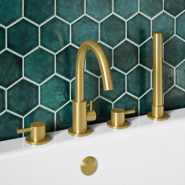 OIR 4 HOLE BATH SHOWER MIXER & KIT